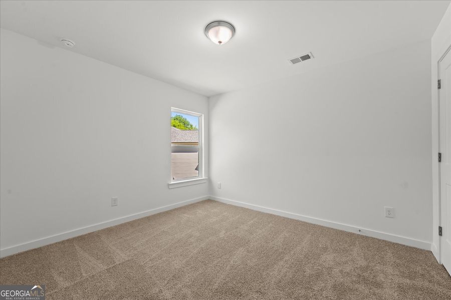 Spacious, unfurnished interior of a new home in Ellington Farms, Statham (Image 17).