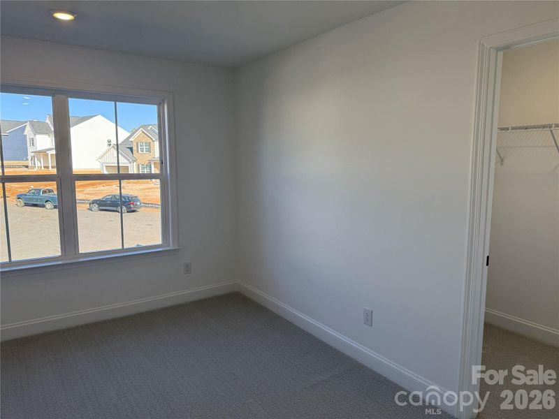 Spacious, unfurnished interior of a new home in Kinsdale, Lancaster (Image 15).