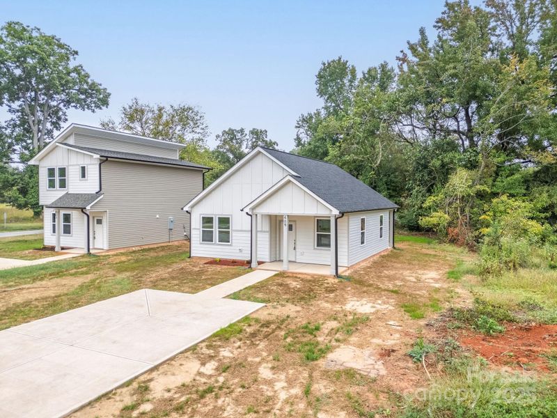 Image 37 of a home in .