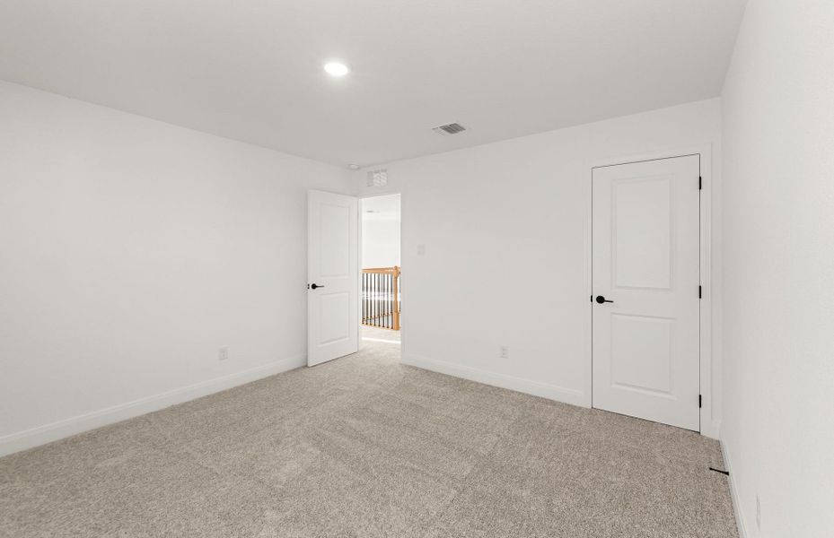 Spacious, unfurnished interior of a new home in Patterson Ranch, Georgetown (Image 41).