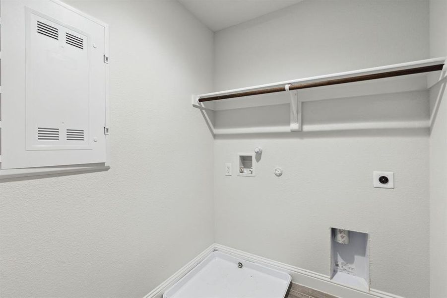 Spacious, unfurnished interior of a new home in , Watauga (Image 23).