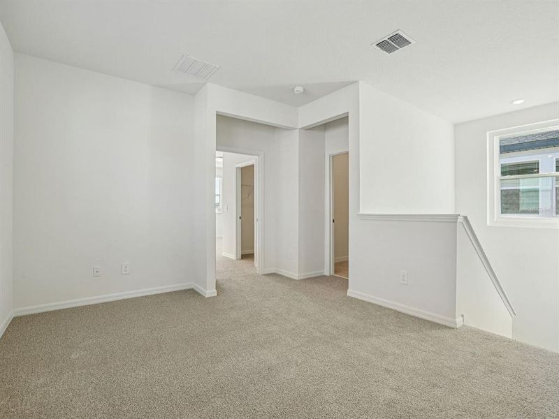 Spacious, unfurnished interior of a new home in The Meadow at Crossprairie Bungalows, St. Cloud (Image 11).