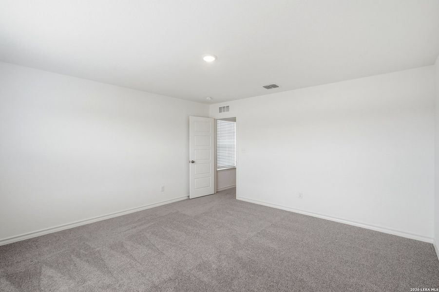 Spacious, unfurnished interior of a new home in Lily Springs, Seguin (Image 20). Spacious, unfurnished interior of a new home in Lily Springs, Seguin (Image 20).