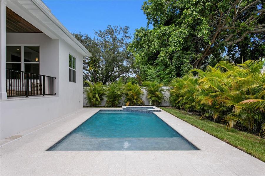 Exterior details and patio area of a home in , Tampa (Image 36).