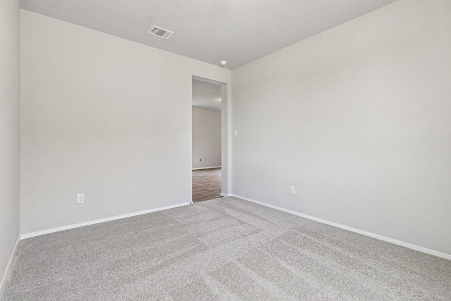 Spacious, unfurnished interior of a new home in Cascade, Liberty Hill (Image 18).