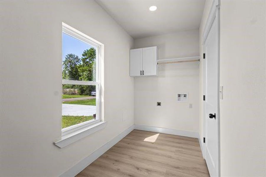 Spacious, unfurnished interior of a new home in , Orange (Image 32). Spacious, unfurnished interior of a new home in , Orange (Image 32).