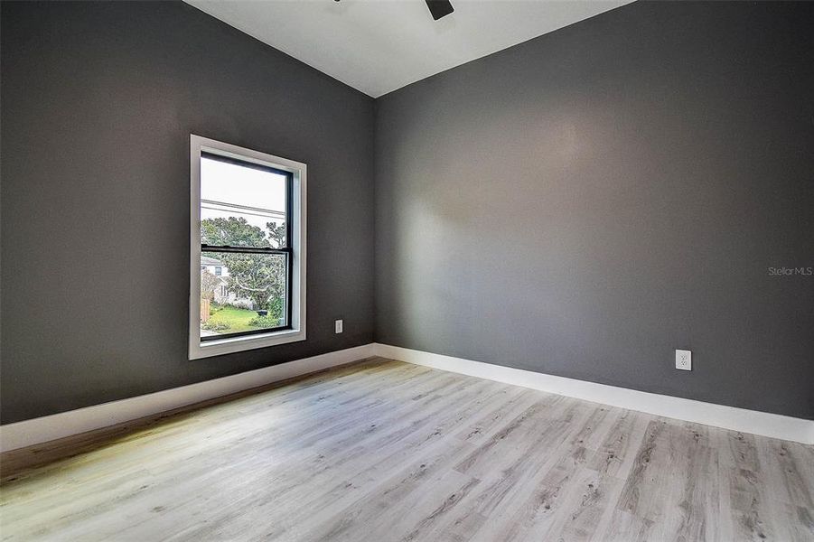 Spacious, unfurnished interior of a new home in , St. Petersburg (Image 14).