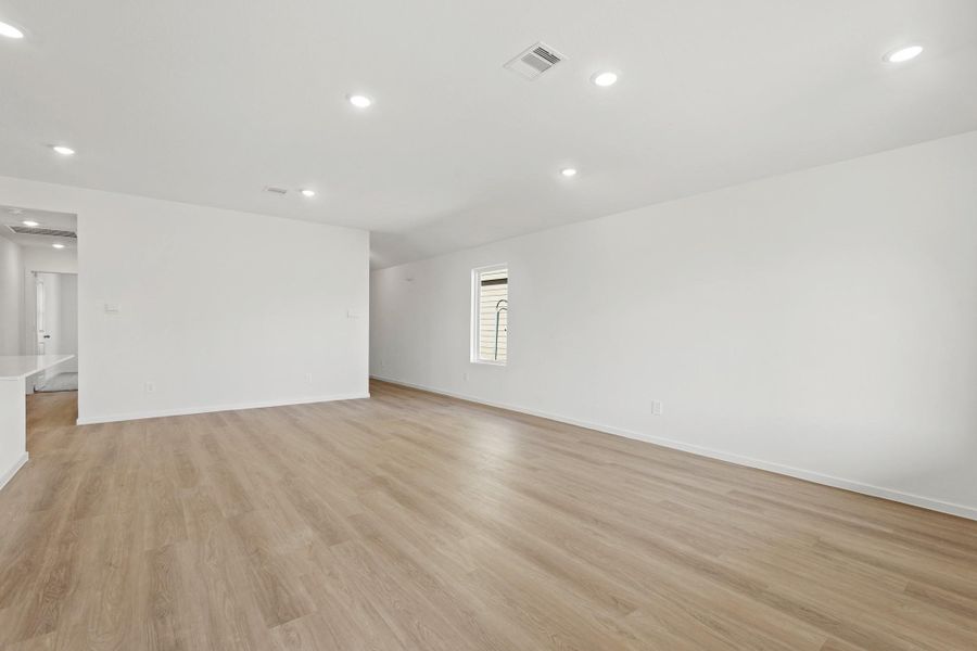 Spacious, unfurnished interior of a new home in Grand Pines, Magnolia (Image 9). Spacious, unfurnished interior of a new home in Grand Pines, Magnolia (Image 9).