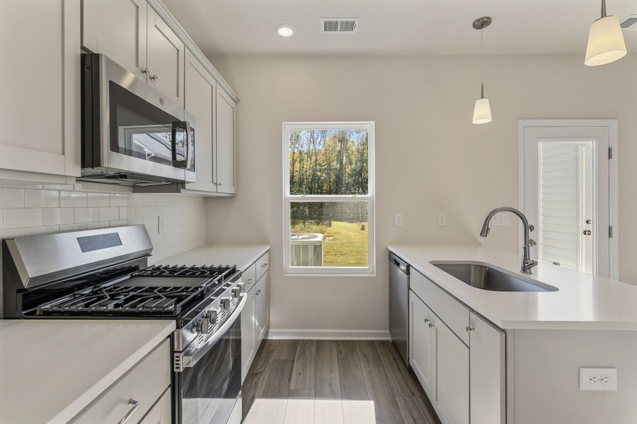 Image 21 of a home in Edwards Station.