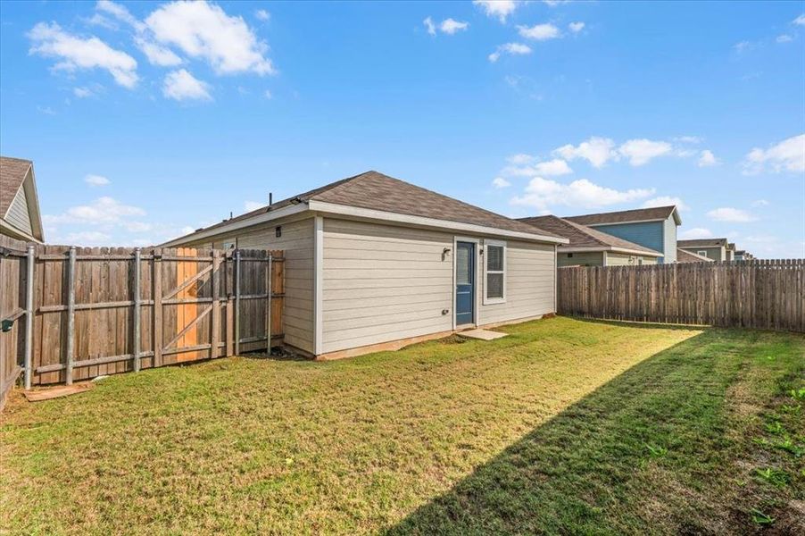 Exterior details and patio area of a home in , Fort Worth (Image 21).