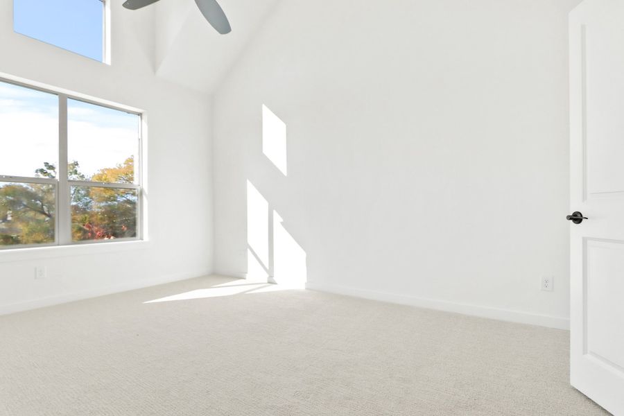Spacious, unfurnished interior of a new home in Cottonwood Creek, Rowlett (Image 22).