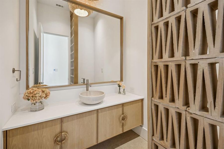 Furnished interior view inside a new home in , Dallas (Image 9).