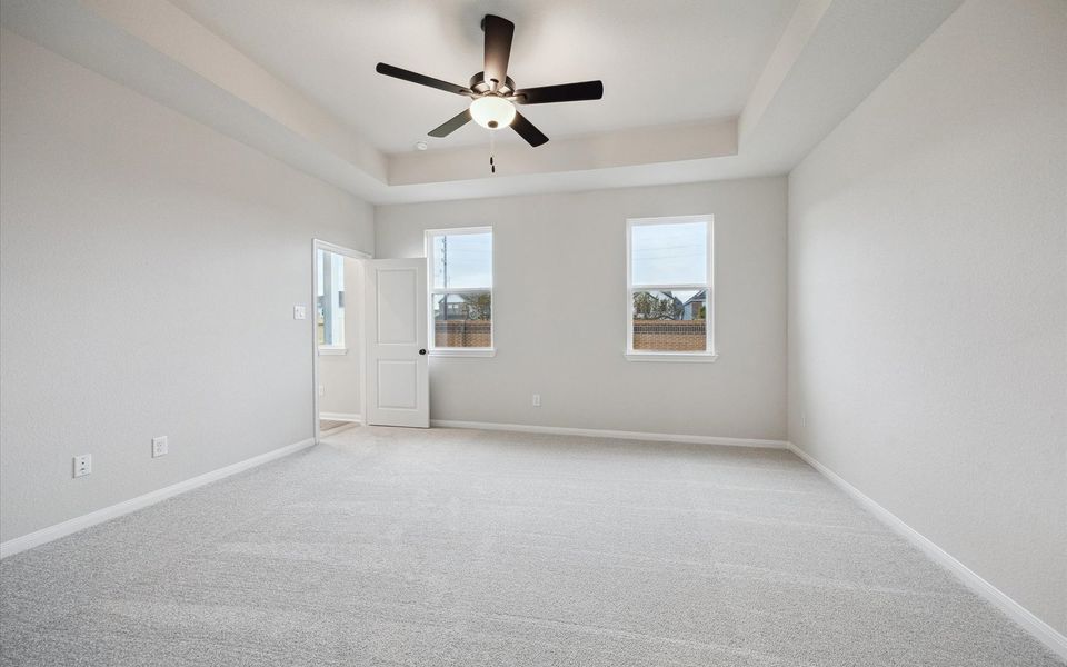 Spacious, unfurnished interior of a new home in Elyson, Katy (Image 10).