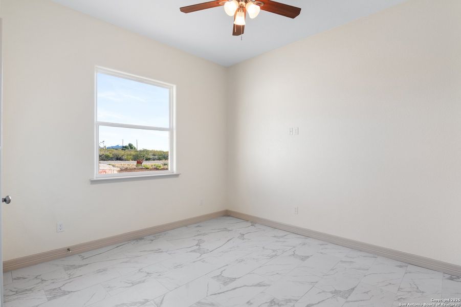 Spacious, unfurnished interior of a new home in , Uvalde (Image 31).