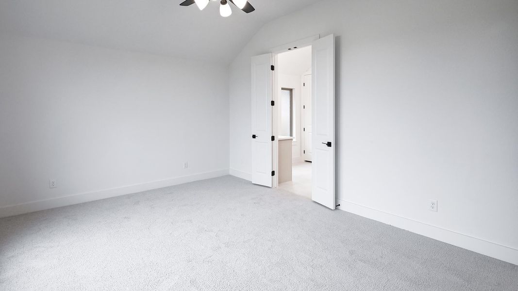 Spacious, unfurnished interior of a new home in Crosswinds, Kyle (Image 15).