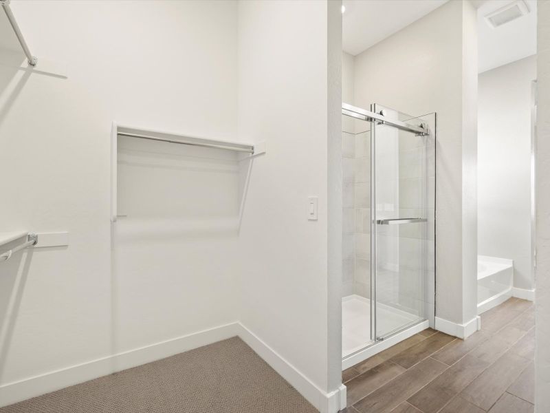 Spacious, unfurnished interior of a new home in Abel Ranch Signature Series, Goodyear (Image 12).