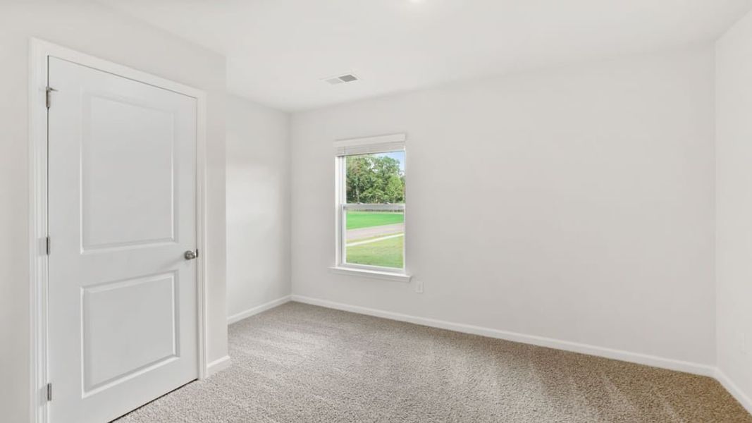 Spacious, unfurnished interior of a new home in Seneca Falls, Seneca (Image 23).