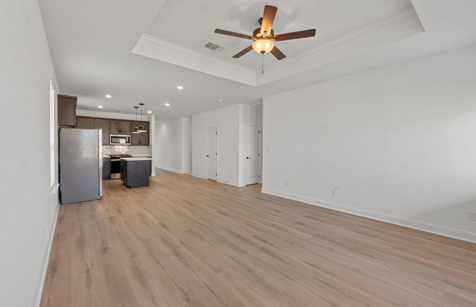 Spacious, unfurnished interior of a new home in Patterson Ranch, Georgetown (Image 20).