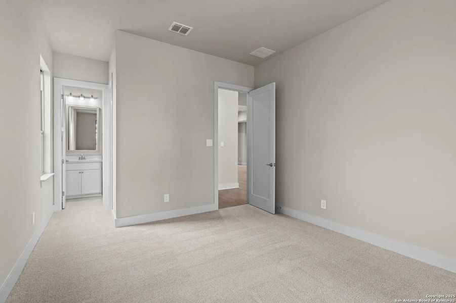 Spacious, unfurnished interior of a new home in Esperanza - 80' & 90', Boerne (Image 25). Spacious, unfurnished interior of a new home in Esperanza - 80' & 90', Boerne (Image 25).