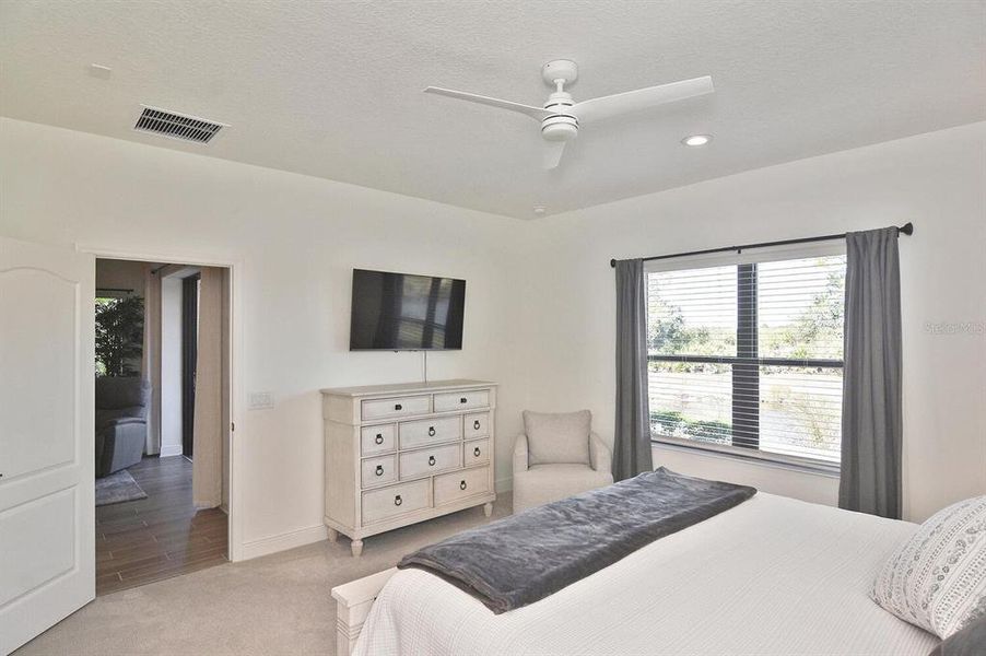 Furnished interior view inside a new home in , Englewood (Image 37).