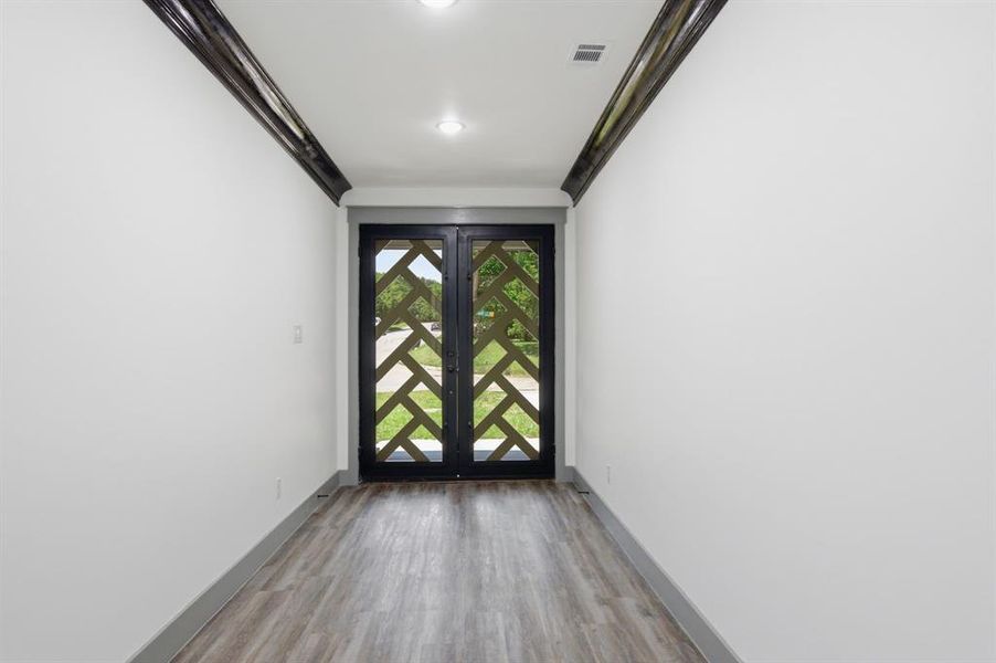 Spacious, unfurnished interior of a new home in , Fort Worth (Image 15).