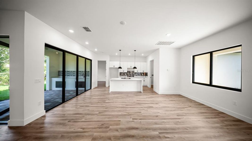 Spacious, unfurnished interior of a new home in , Port Charlotte (Image 25).