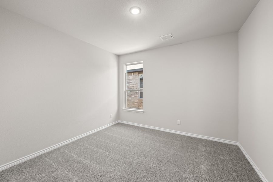 Spacious, unfurnished interior of a new home in Baker Farms, Cleburne (Image 28).