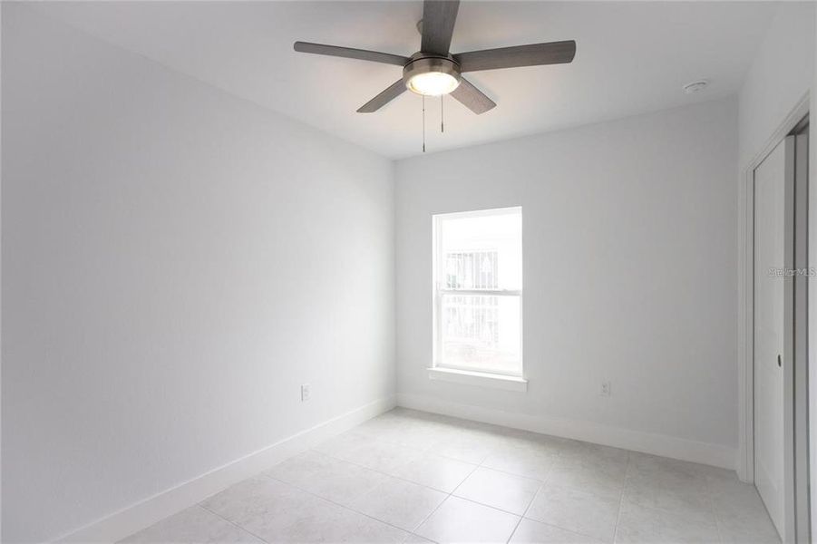 Spacious, unfurnished interior of a new home in , Port Charlotte (Image 15).