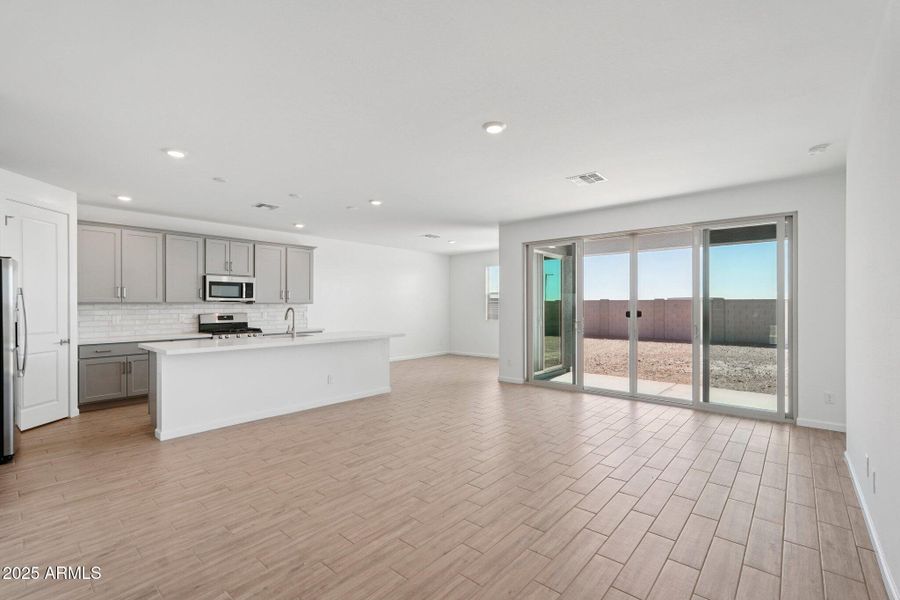 9-web-or-mls-W Bajada Rd-S2409-009