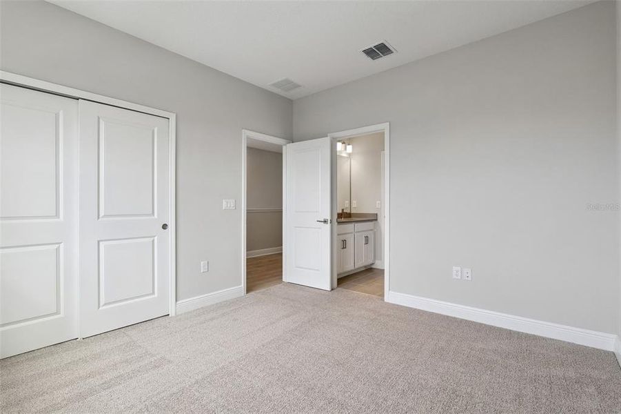Spacious, unfurnished interior of a new home in Weslyn Park at Sunbridge, St. Cloud (Image 22).