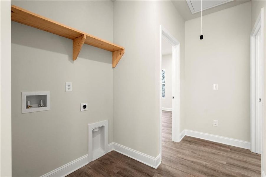 Spacious, unfurnished interior of a new home in , Gainesville (Image 29).