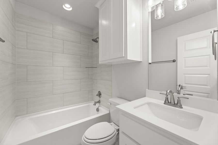 Furnished interior view inside a new home in Lake Shore Village, Rowlett (Image 14).