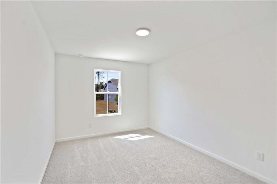 Spacious, unfurnished interior of a new home in The Pointe at Heron Bay, Locust Grove (Image 30).