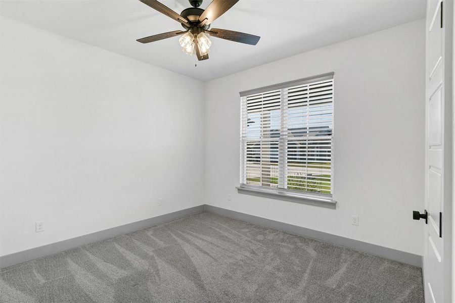 Spacious, unfurnished interior of a new home in , Tolar (Image 17).
