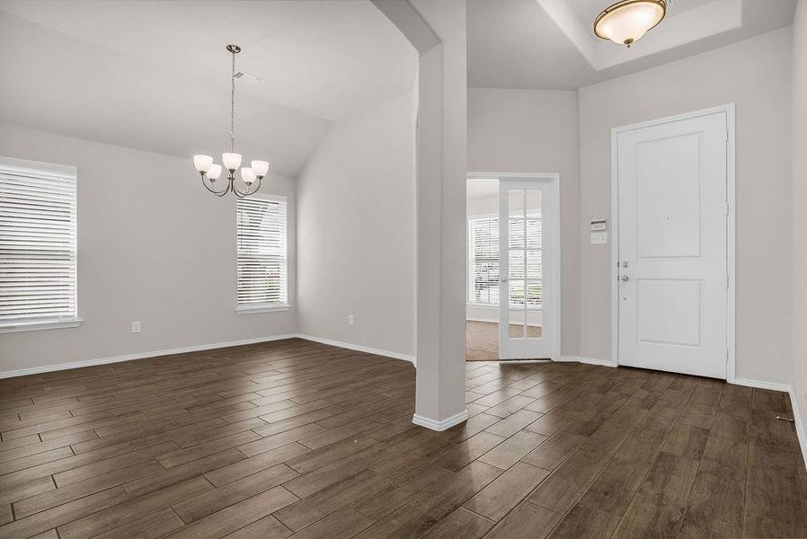 Spacious, unfurnished interior of a new home in Summer Crest, Fort Worth (Image 23).