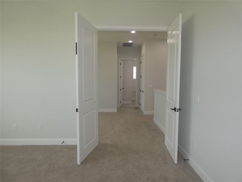 Spacious, unfurnished interior of a new home in , Westlake (Image 18).