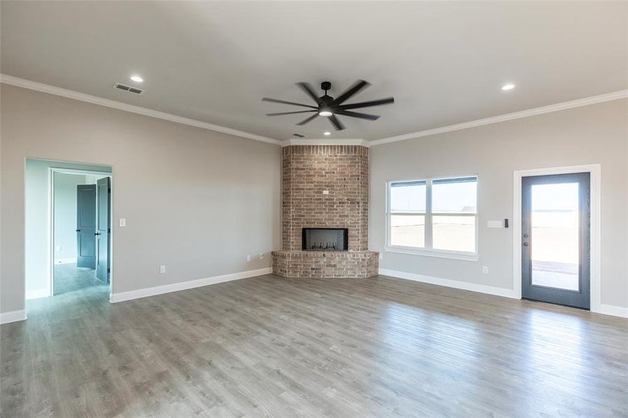 Spacious, unfurnished interior of a new home in , Tuscola (Image 24).