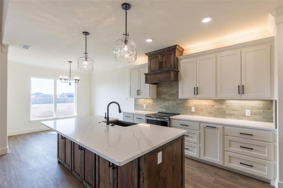 Furnished interior view inside a new home in , Ovalo (Image 5).