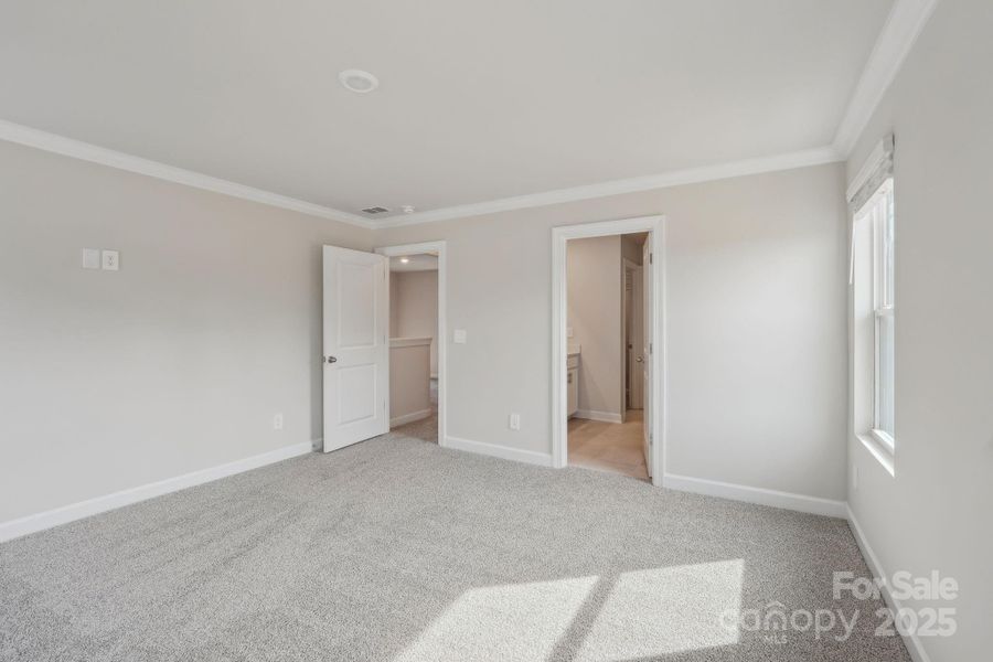 Spacious, unfurnished interior of a new home in Walnut Reserve, Conover (Image 17).