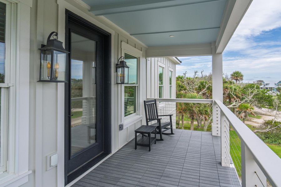 Exterior details and patio area of a home in , Edisto Island (Image 3).
