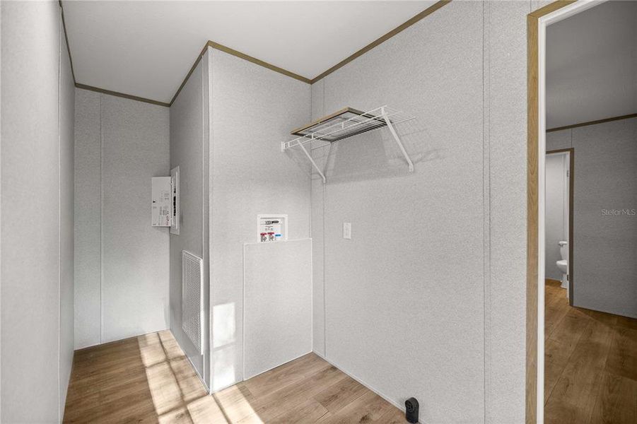 Spacious, unfurnished interior of a new home in , Ocklawaha (Image 9).