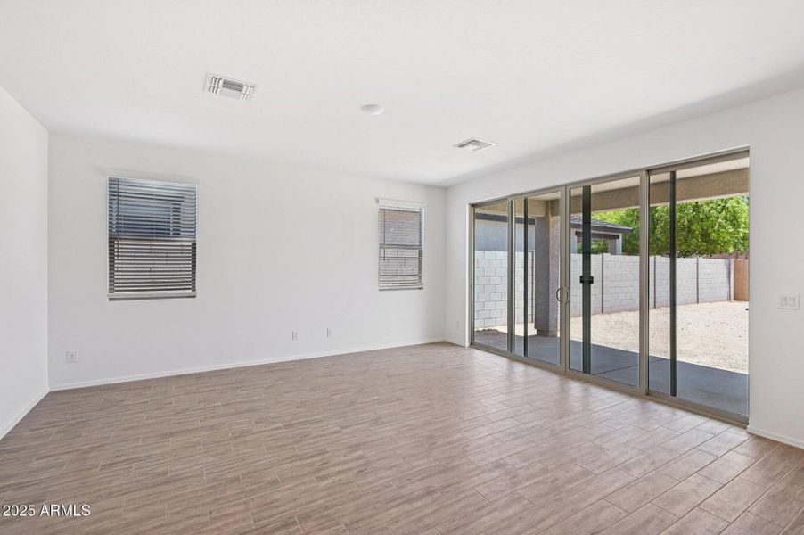 5-web-or-mls-S 240th Ln-1106-005 5-web-or-mls-S 240th Ln-1106-005