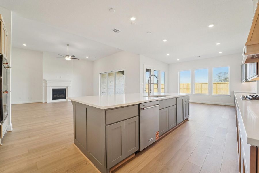 Furnished interior view inside a new home in Meridiana 70', Manvel (Image 8).