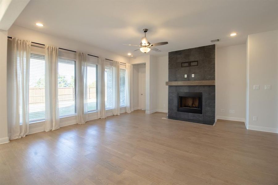 Spacious, unfurnished interior of a new home in M3 Ranch Phase 1, Mansfield (Image 30).