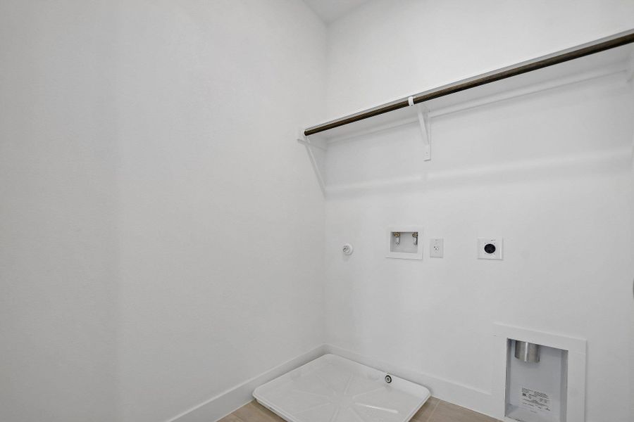 Spacious, unfurnished interior of a new home in Novel, Austin (Image 20). Spacious, unfurnished interior of a new home in Novel, Austin (Image 20).