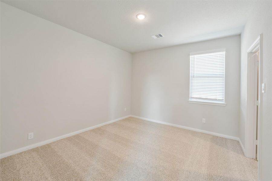 Spacious, unfurnished interior of a new home in Anderson Lakes, Houston (Image 38).