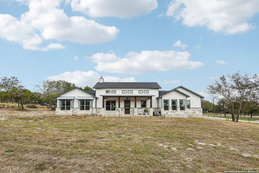 Image 47 of a home in .