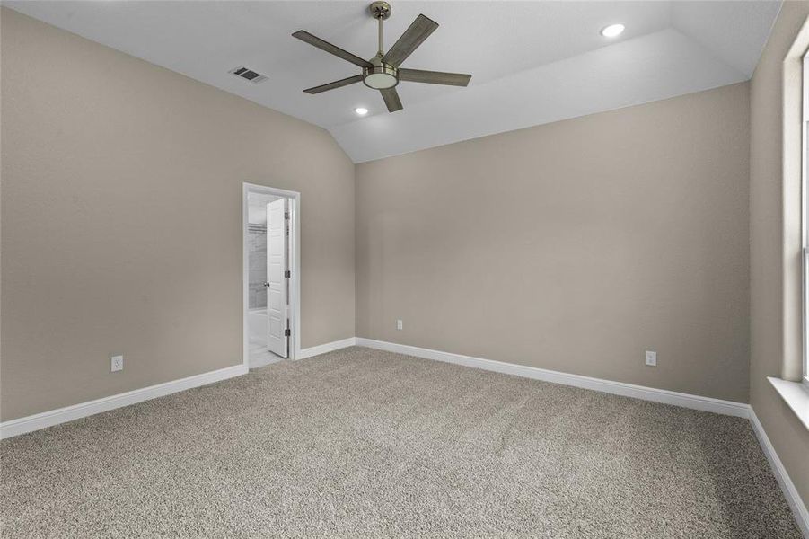 Spacious, unfurnished interior of a new home in , Cleburne (Image 14).