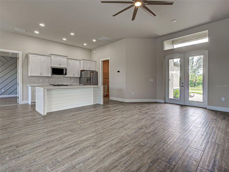 Spacious, unfurnished interior of a new home in , Port Charlotte (Image 60).