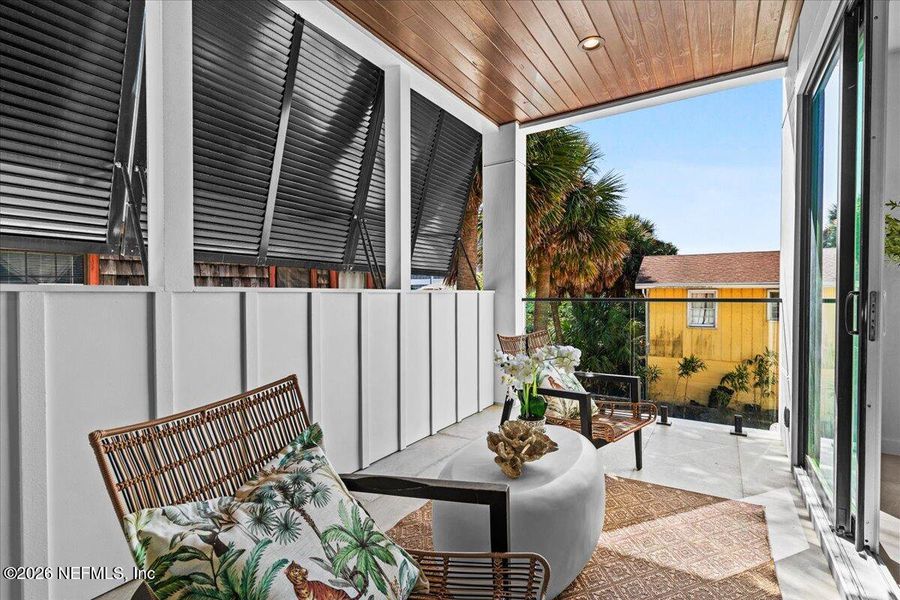 Exterior details and patio area of a home in , Jacksonville Beach (Image 31).